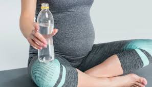 picie wody w ciąży
